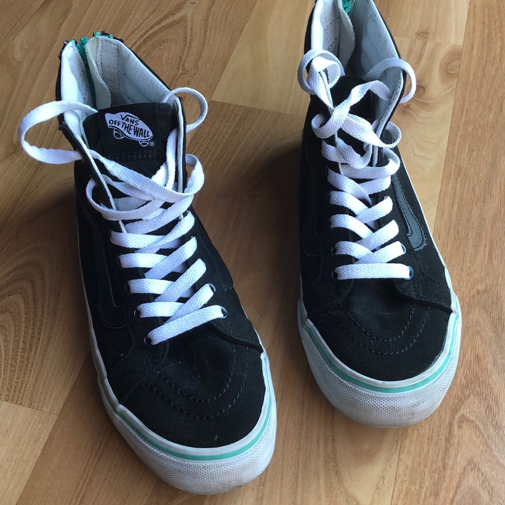 Black Vans Hi-Tops